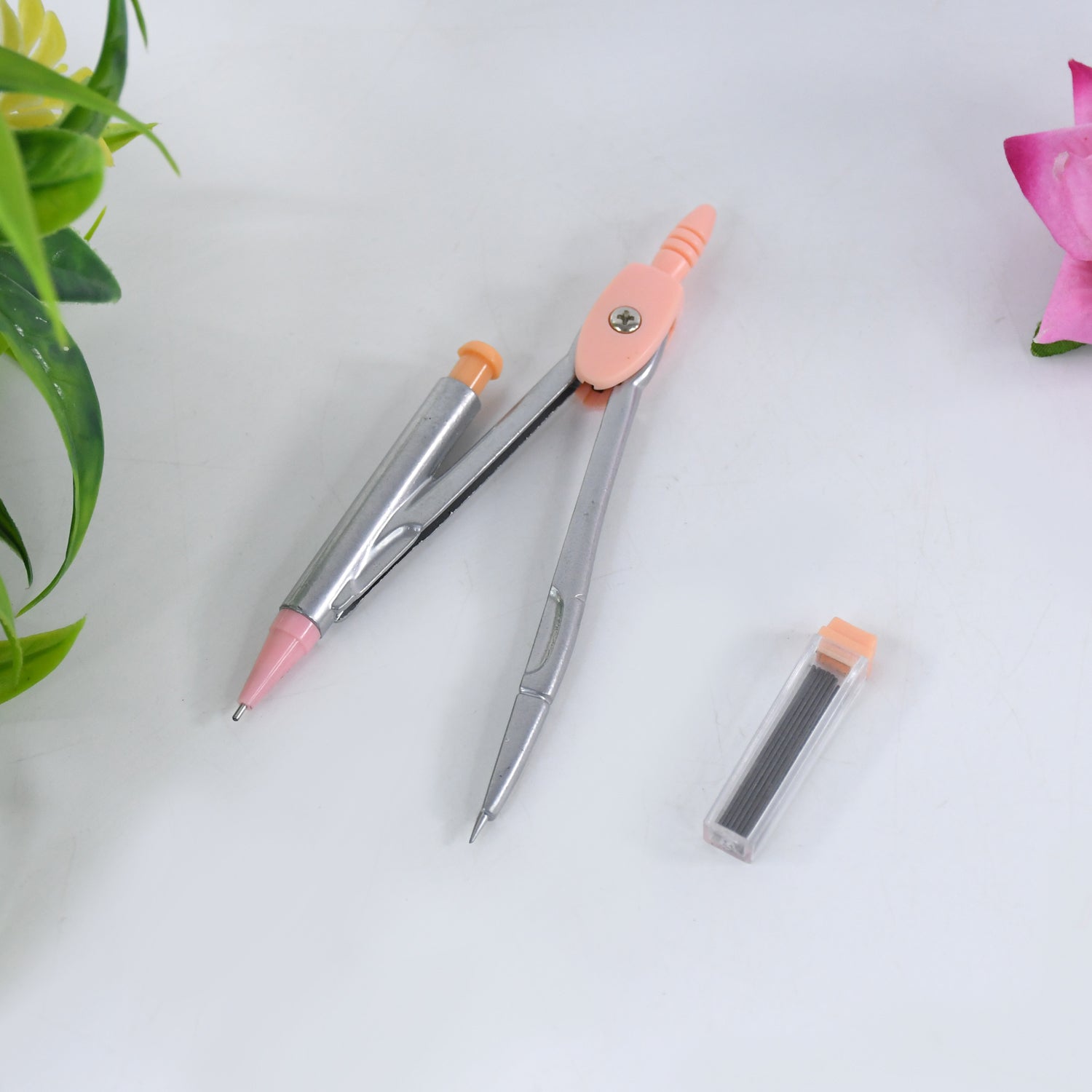 04_3764e0e8-c43a-41ce-94ce-2b15fed233a1.jpg Precision Geometry Compass Set 4-in-1 Drawing Tool Kit for Students & Technical Work - Image 1