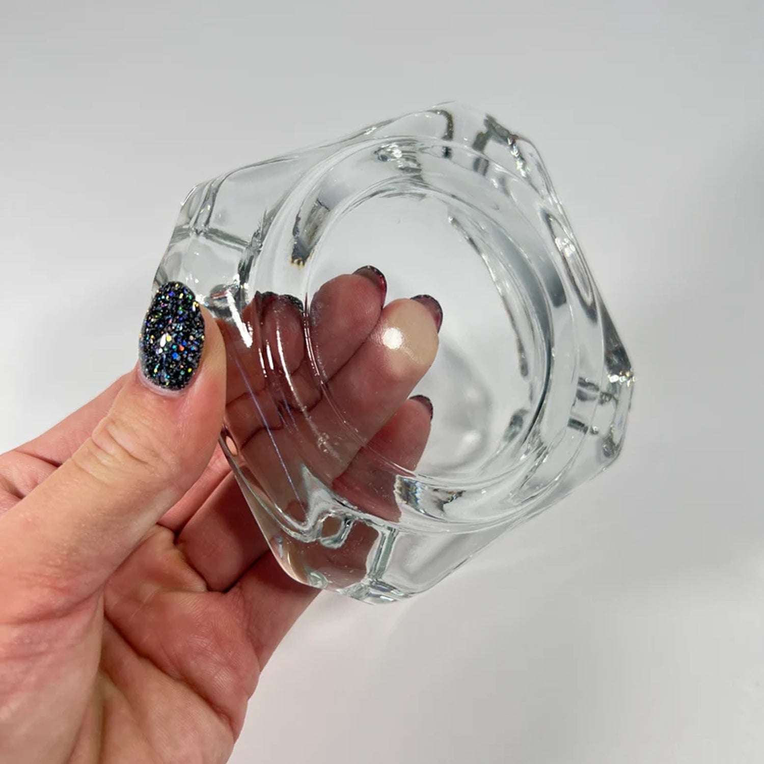 7_713e3ffb-7862-41bf-b0dc-676d50000e7b.jpg Glass Brunswick Cigar & Cigarette Ashtray ?Round Tabletop Design for Home, Office & Outdoor Decor - Image 1